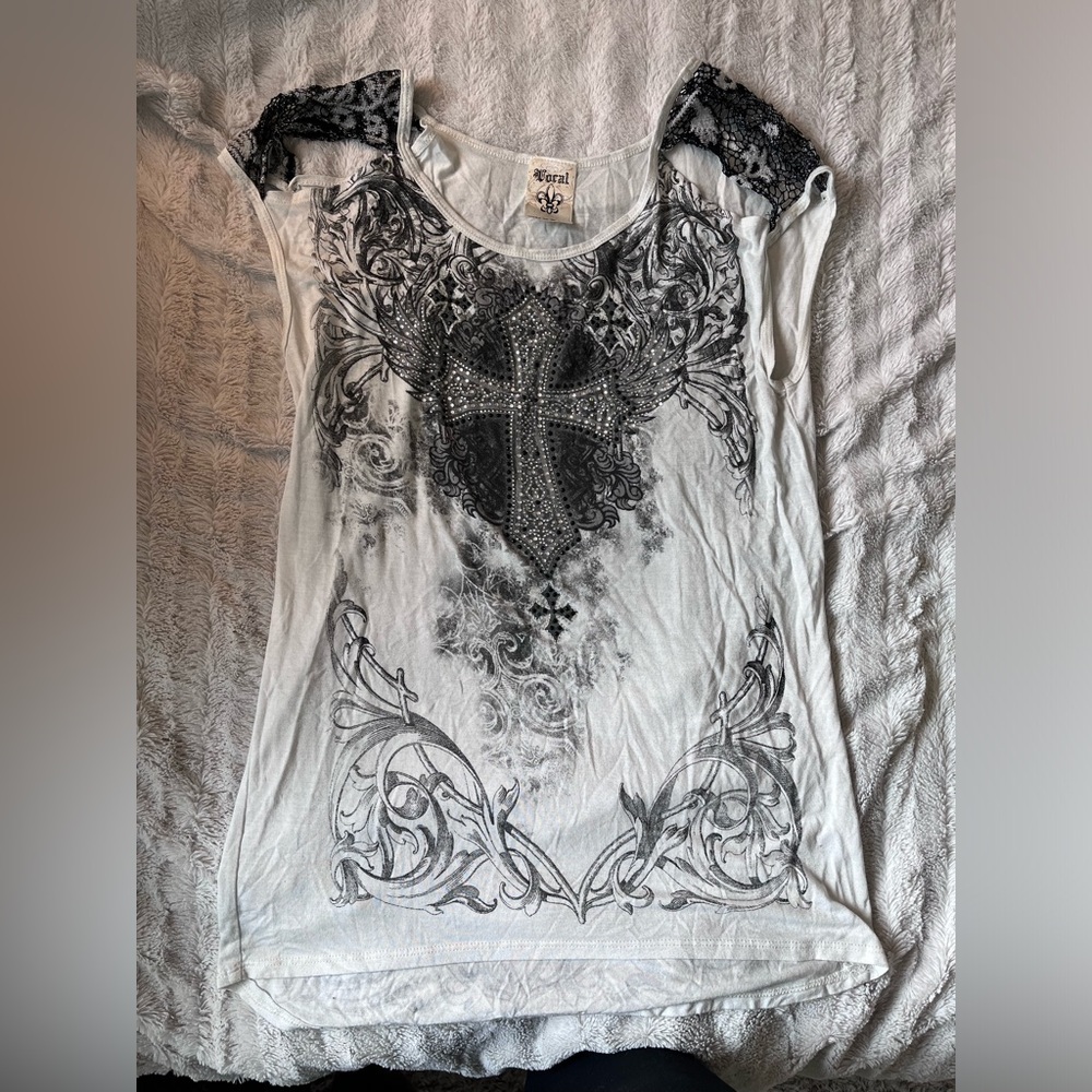 Medium Vocal tank with cross and lace detail
